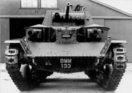 ​Серийные A9 заметно отличались от опытного танка, особенно спереди - Первый крейсерский | Warspot.ru